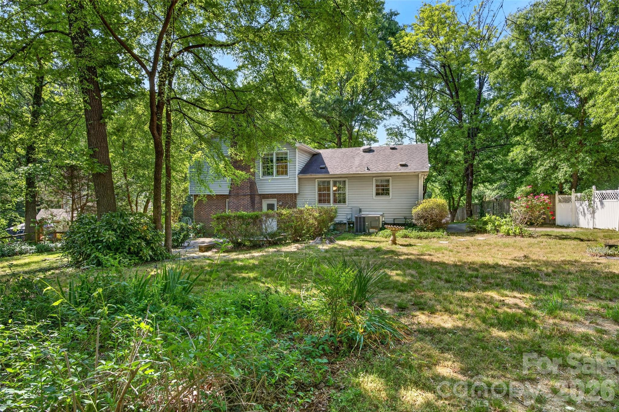 1511 Ormsby Court Charlotte NC 28211