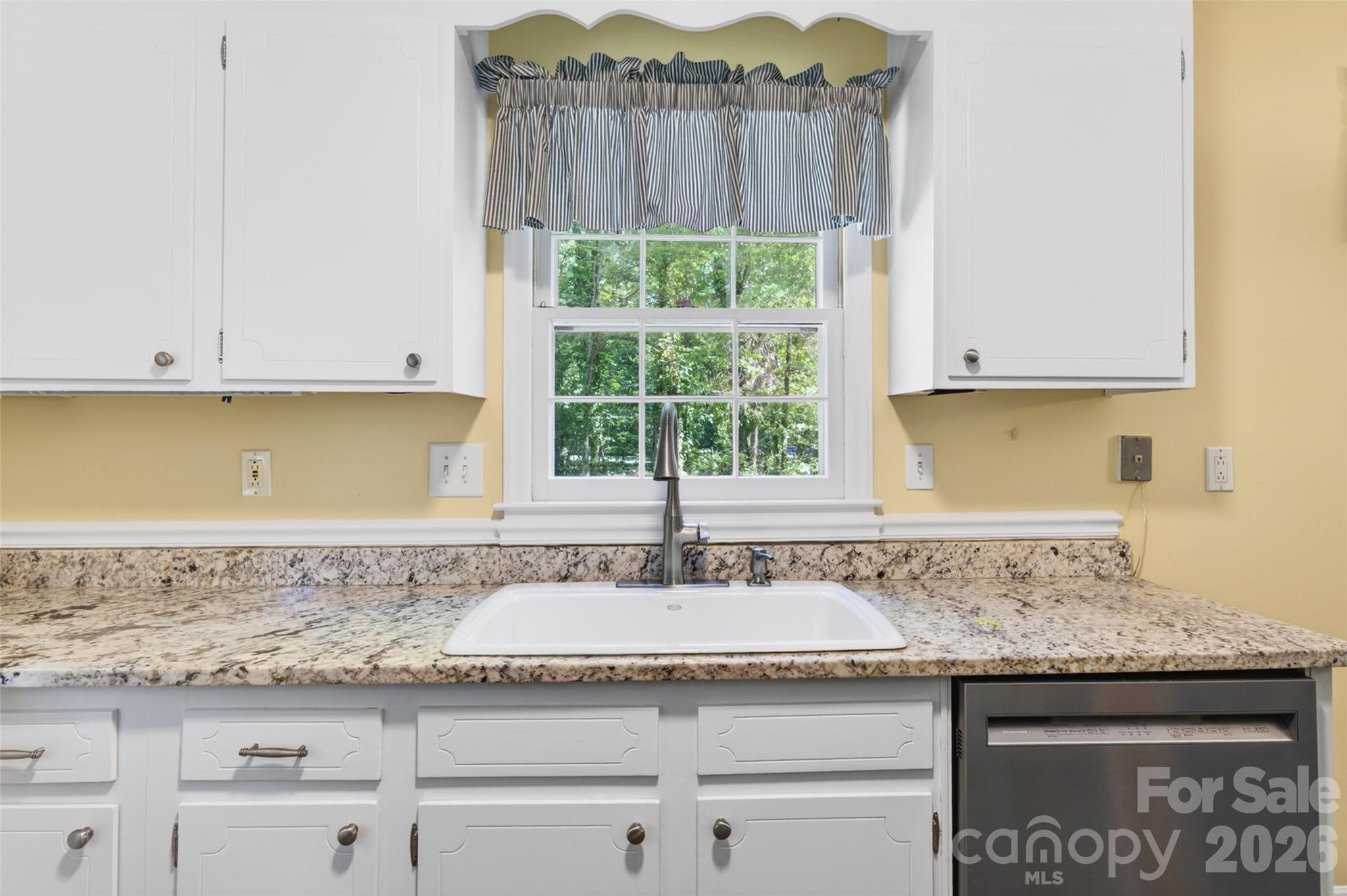 1511 Ormsby Court Charlotte NC 28211
