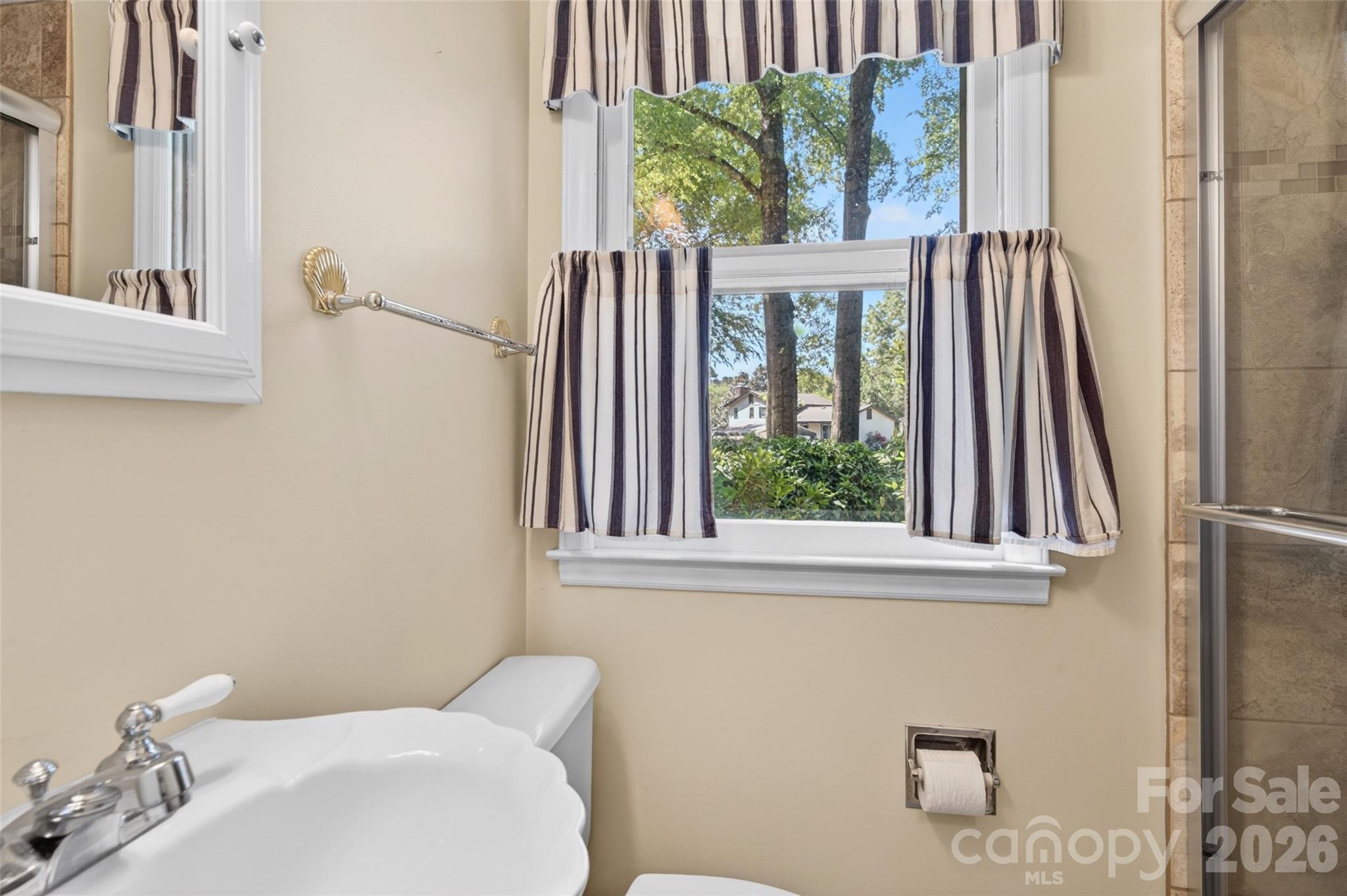 1511 Ormsby Court Charlotte NC 28211