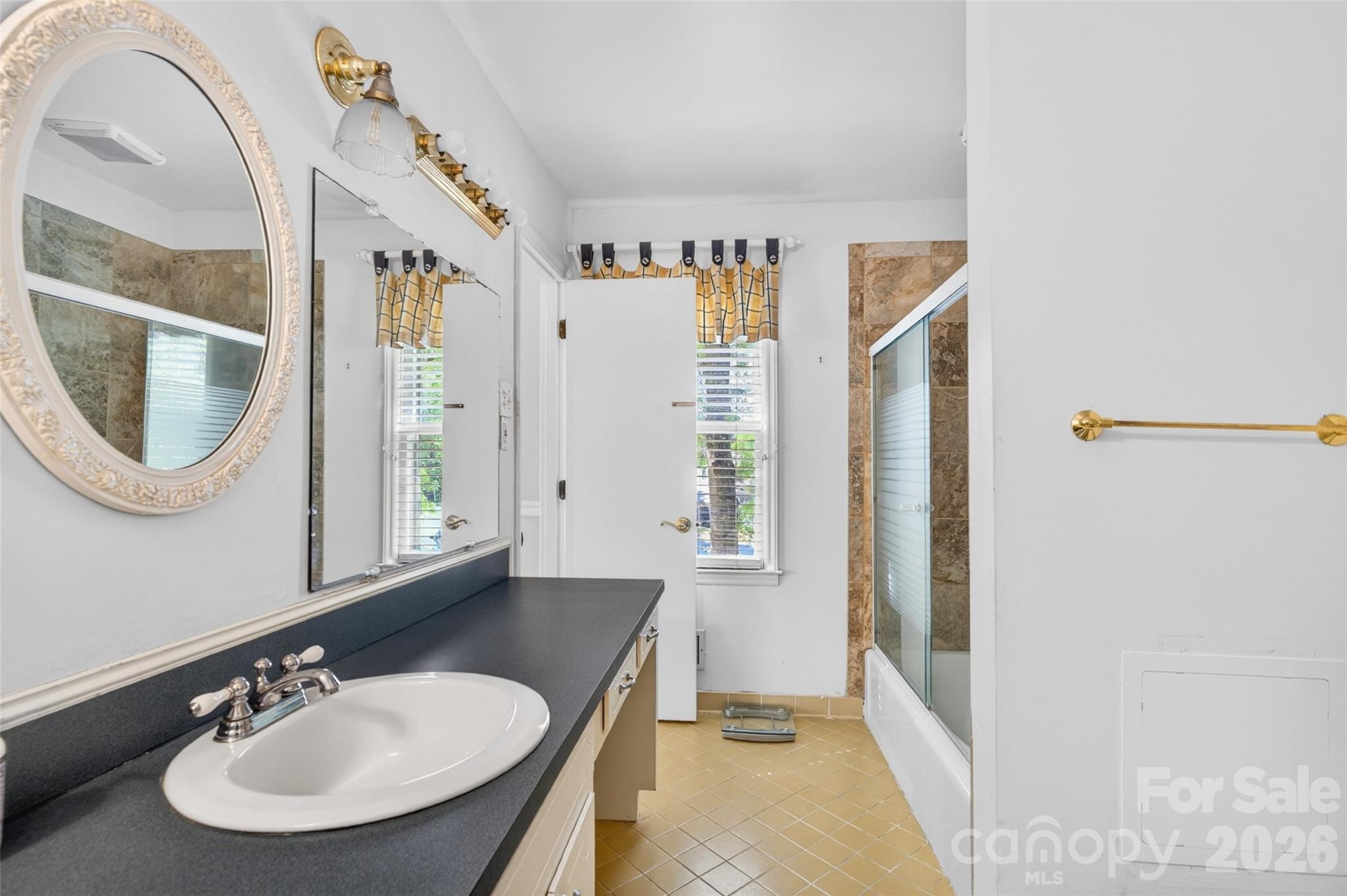 1511 Ormsby Court Charlotte NC 28211