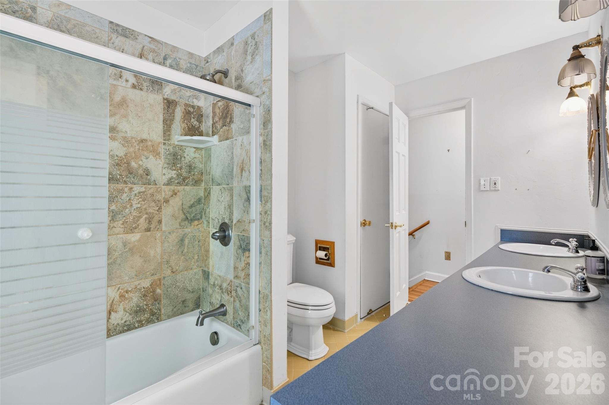 1511 Ormsby Court Charlotte NC 28211