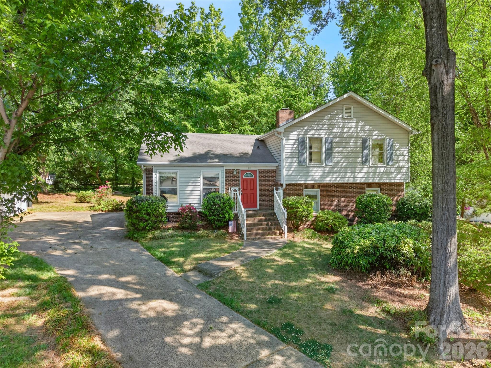 1511 Ormsby Court Charlotte NC 28211