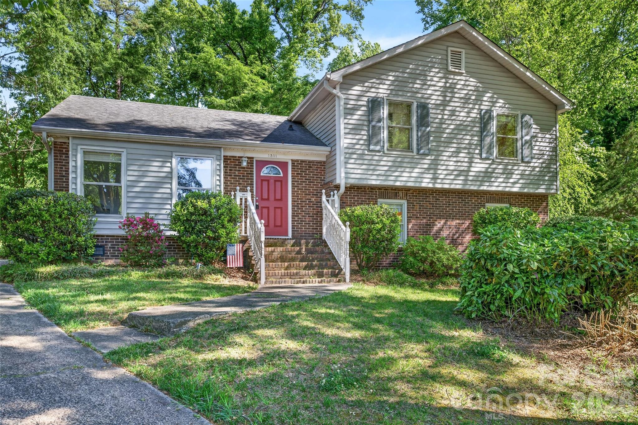 1511 Ormsby Court Charlotte NC 28211