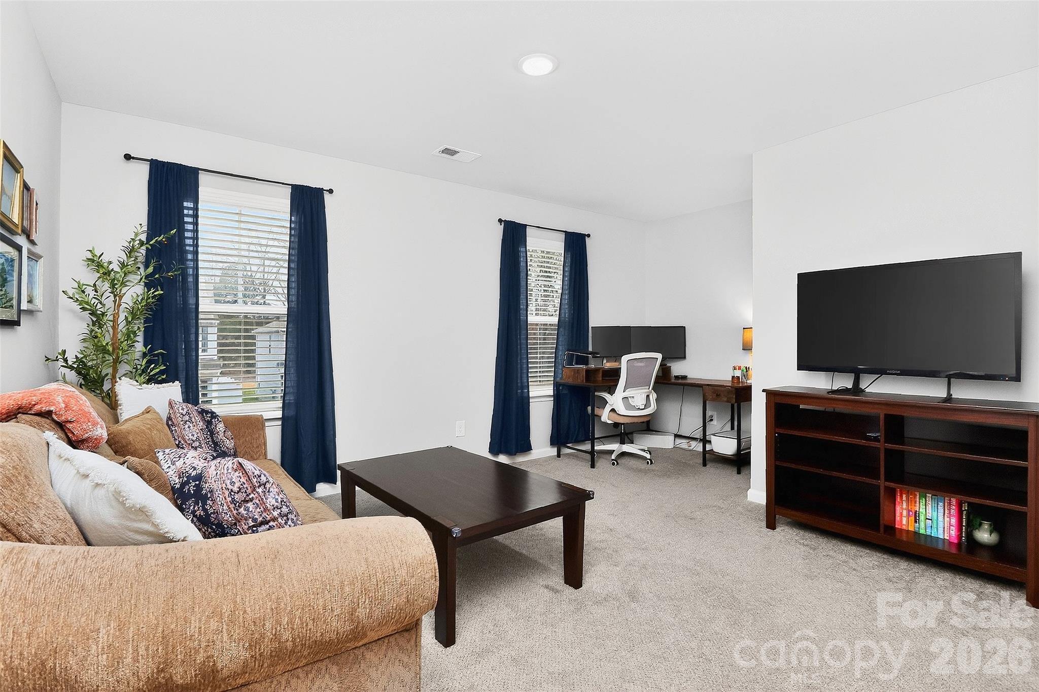 2017 Karen Woods Lane Charlotte NC 28216