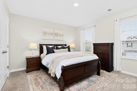 2017 Karen Woods Lane Charlotte NC 28216