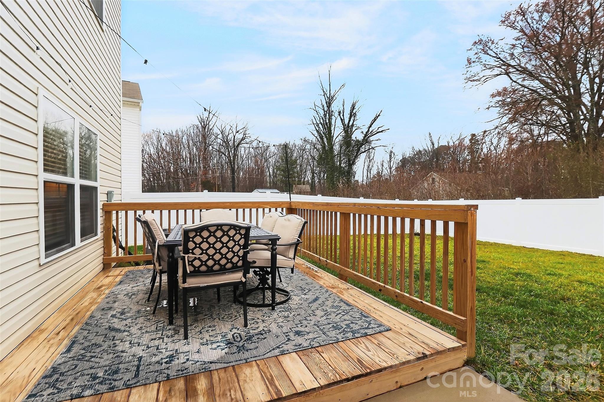 2017 Karen Woods Lane Charlotte NC 28216