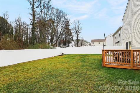 2017 Karen Woods Lane Charlotte NC 28216