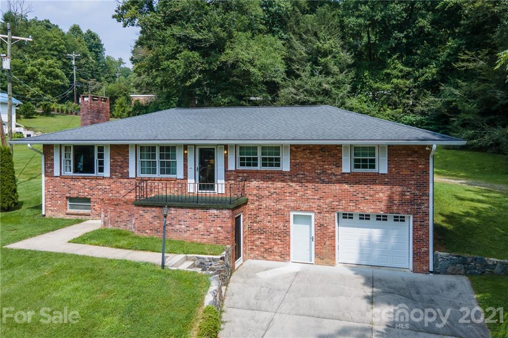 387 Connestee Road Brevard NC 28712