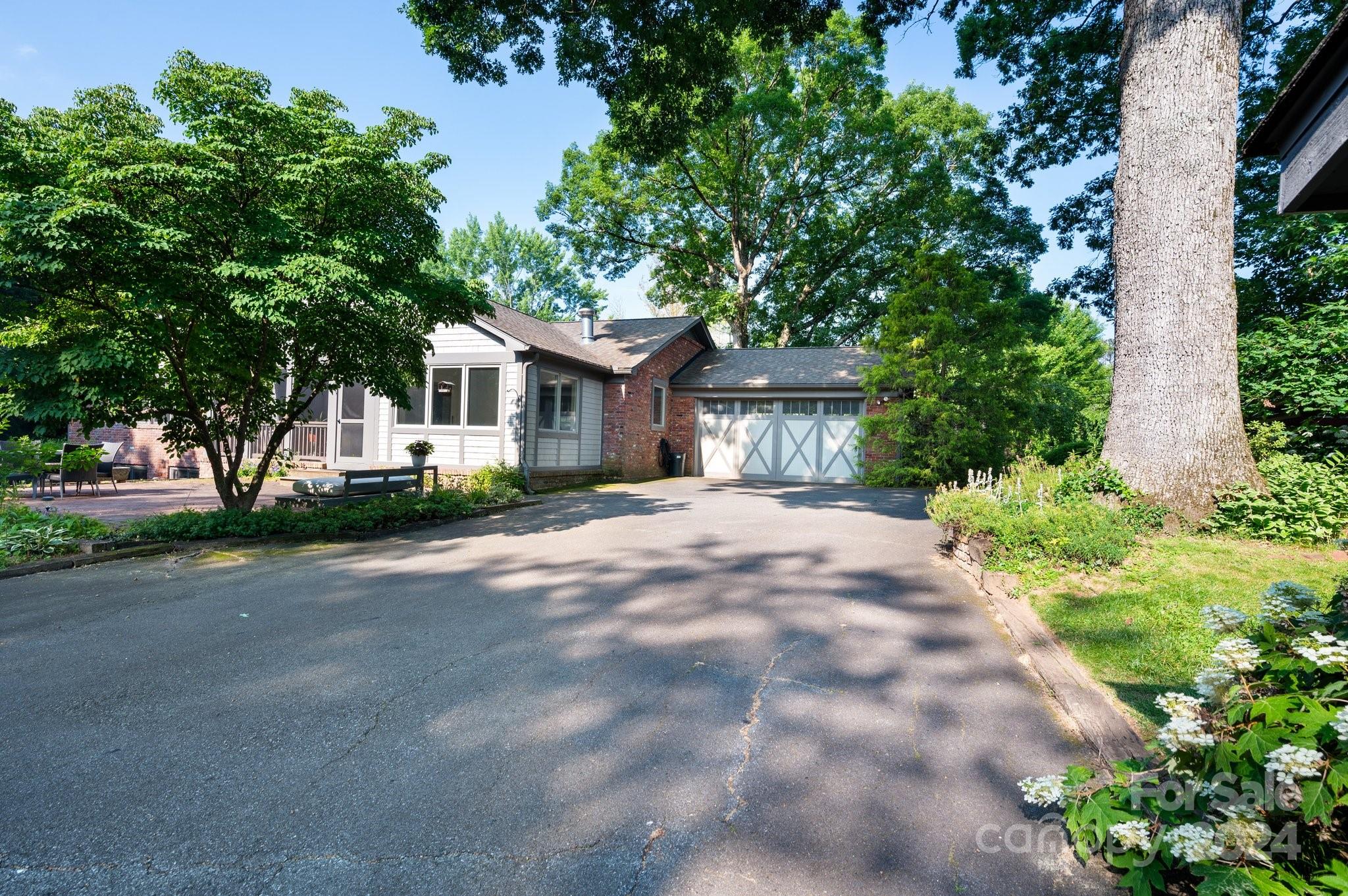 31 Inglewood Road Asheville NC 28804