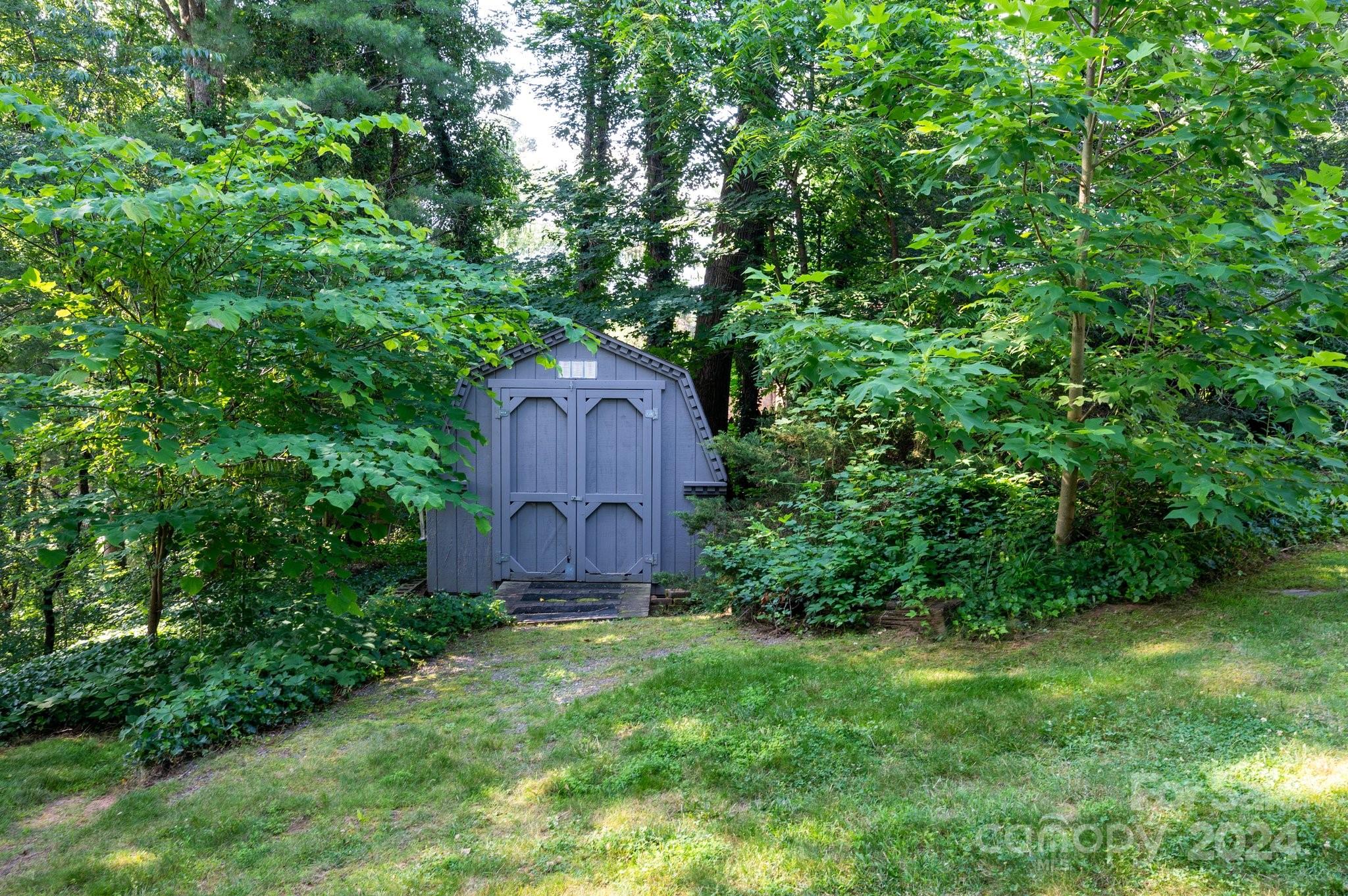 31 Inglewood Road Asheville NC 28804