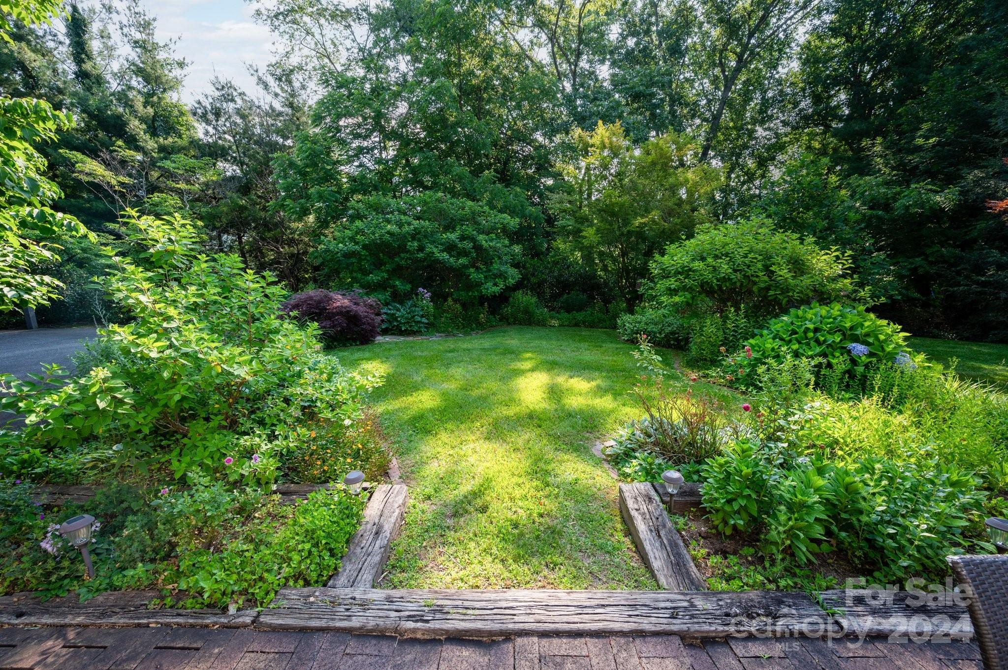 31 Inglewood Road Asheville NC 28804