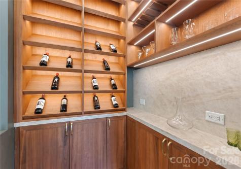 154 N Canterbury Road Charlotte NC 28211