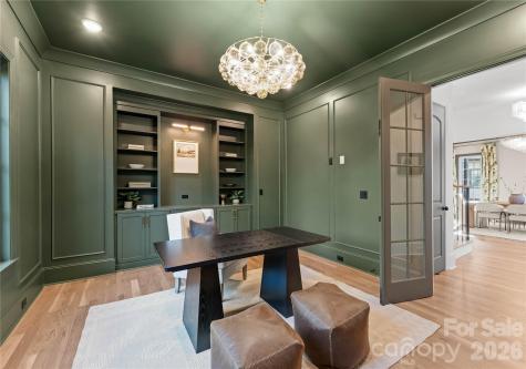 154 N Canterbury Road Charlotte NC 28211