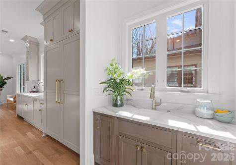 154 N Canterbury Road Charlotte NC 28211