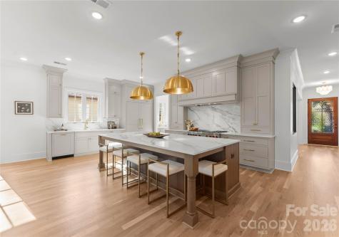 154 N Canterbury Road Charlotte NC 28211