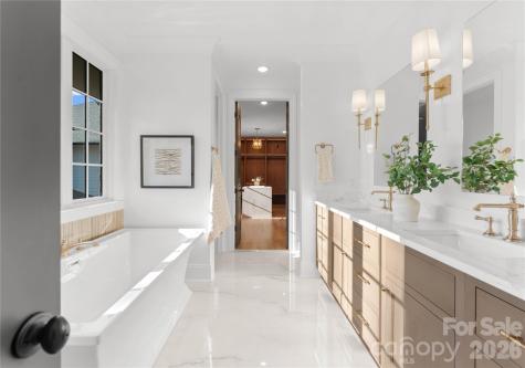 154 N Canterbury Road Charlotte NC 28211