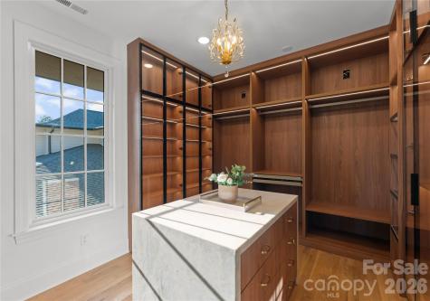 154 N Canterbury Road Charlotte NC 28211