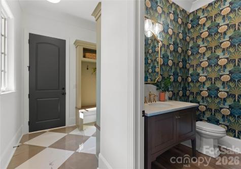 154 N Canterbury Road Charlotte NC 28211