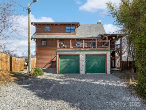 25 Crestwood Drive Arden NC 28704