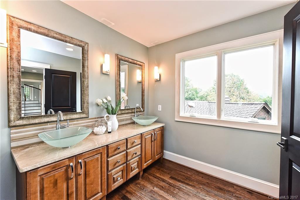 2005 Lombardy Circle Charlotte NC 28203