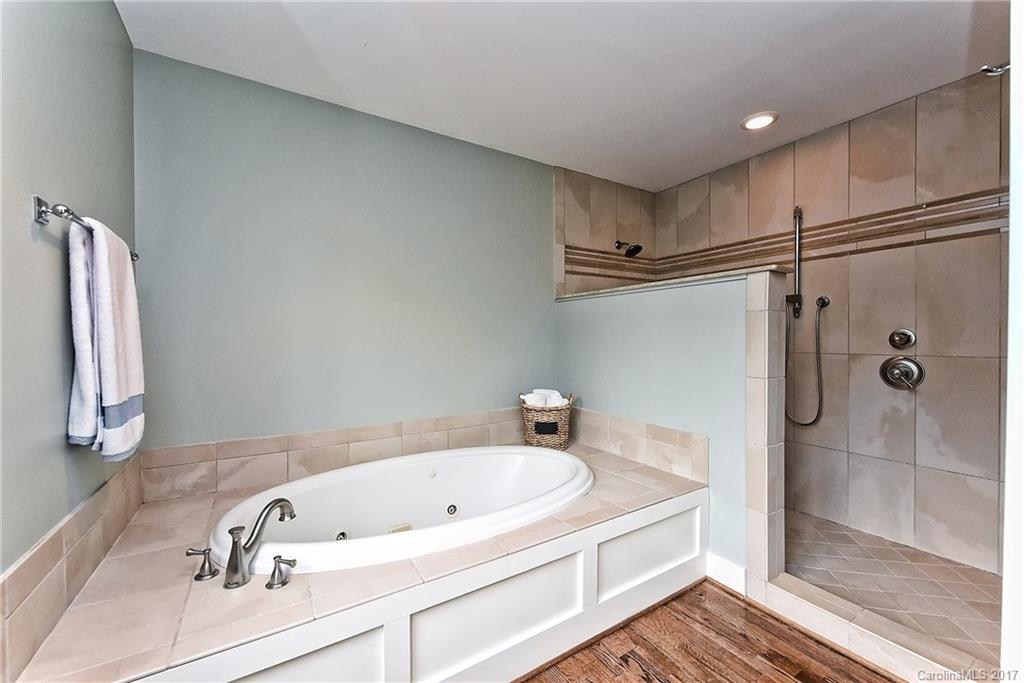 2005 Lombardy Circle Charlotte NC 28203