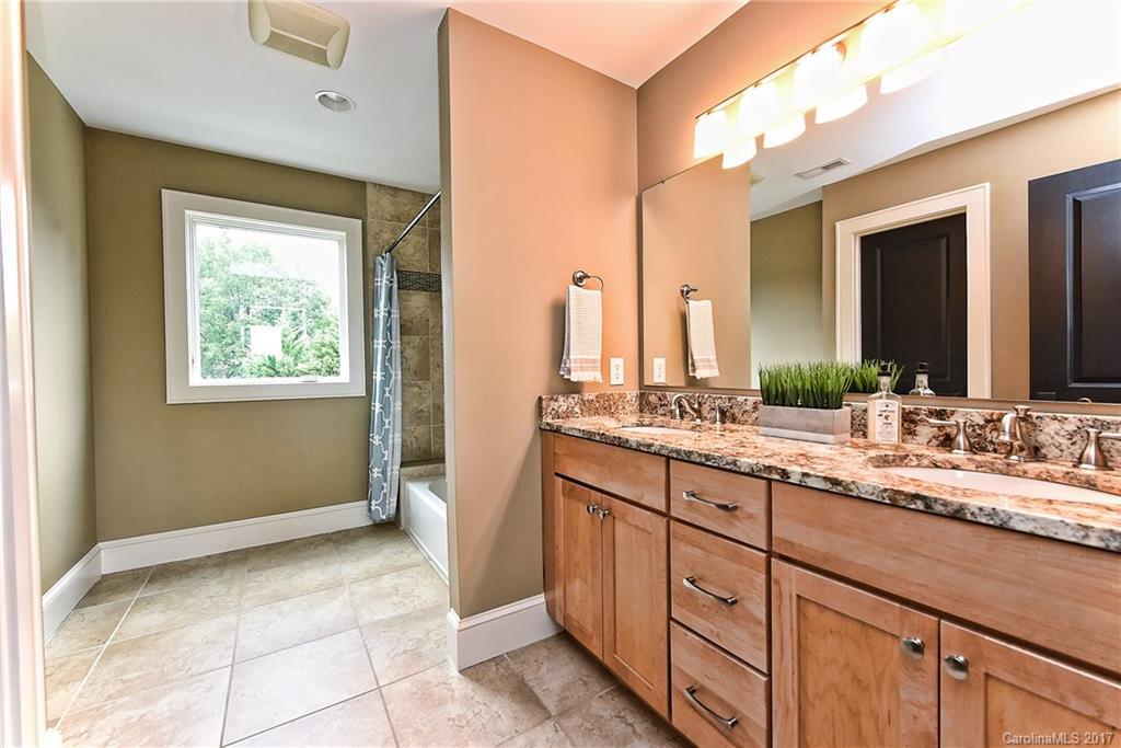 2005 Lombardy Circle Charlotte NC 28203