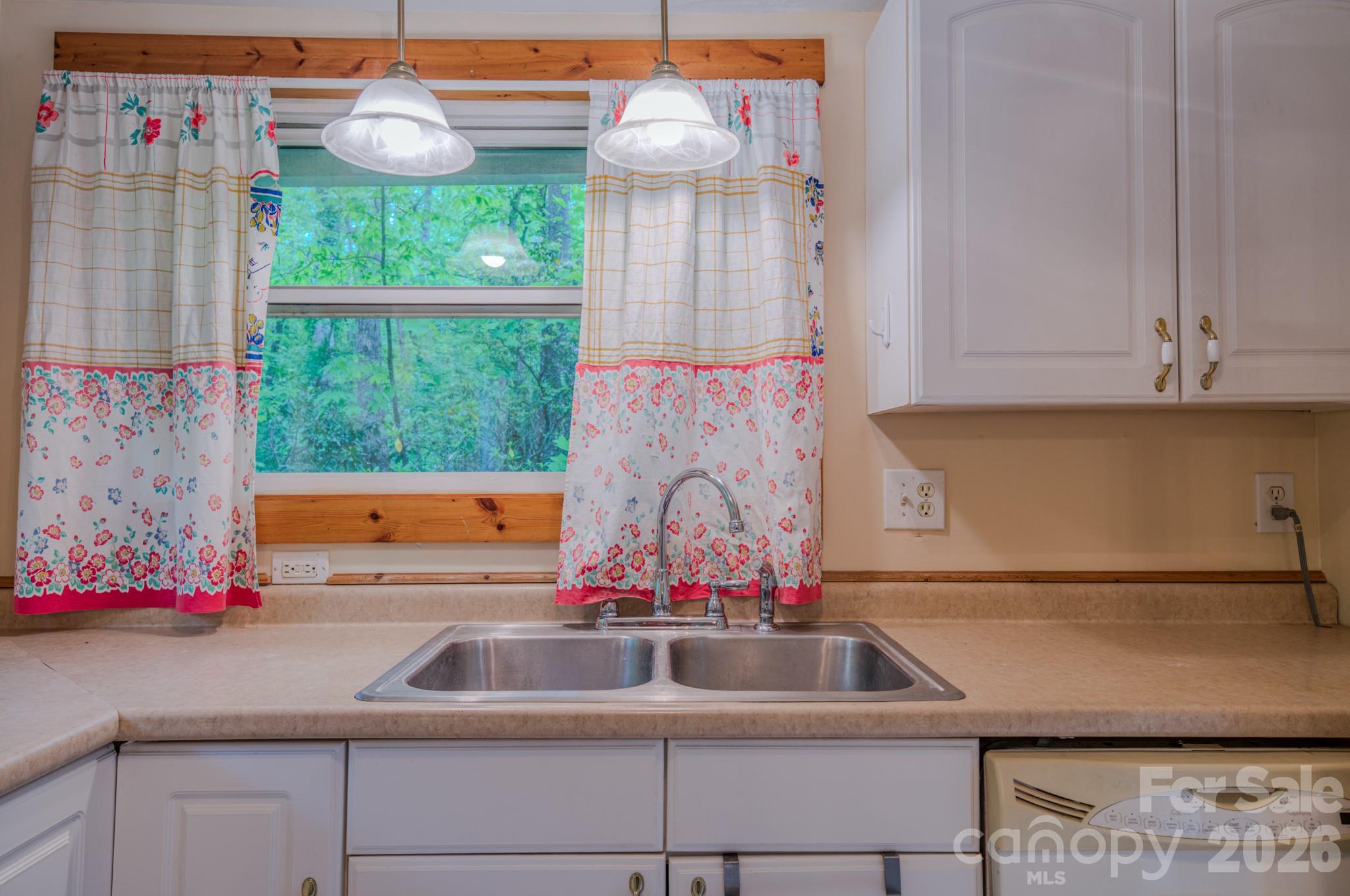 24 Moore Circle Black Mountain NC 28711