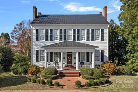 104 Leslie Loop Mooresville NC 28115