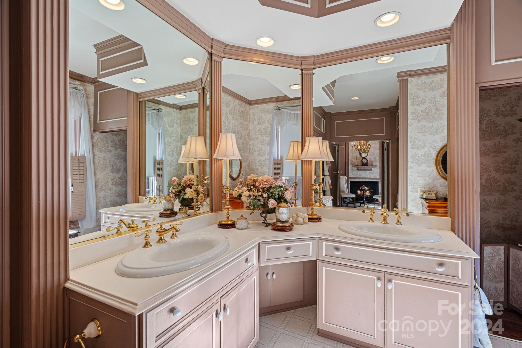 104 Leslie Loop Mooresville NC 28115