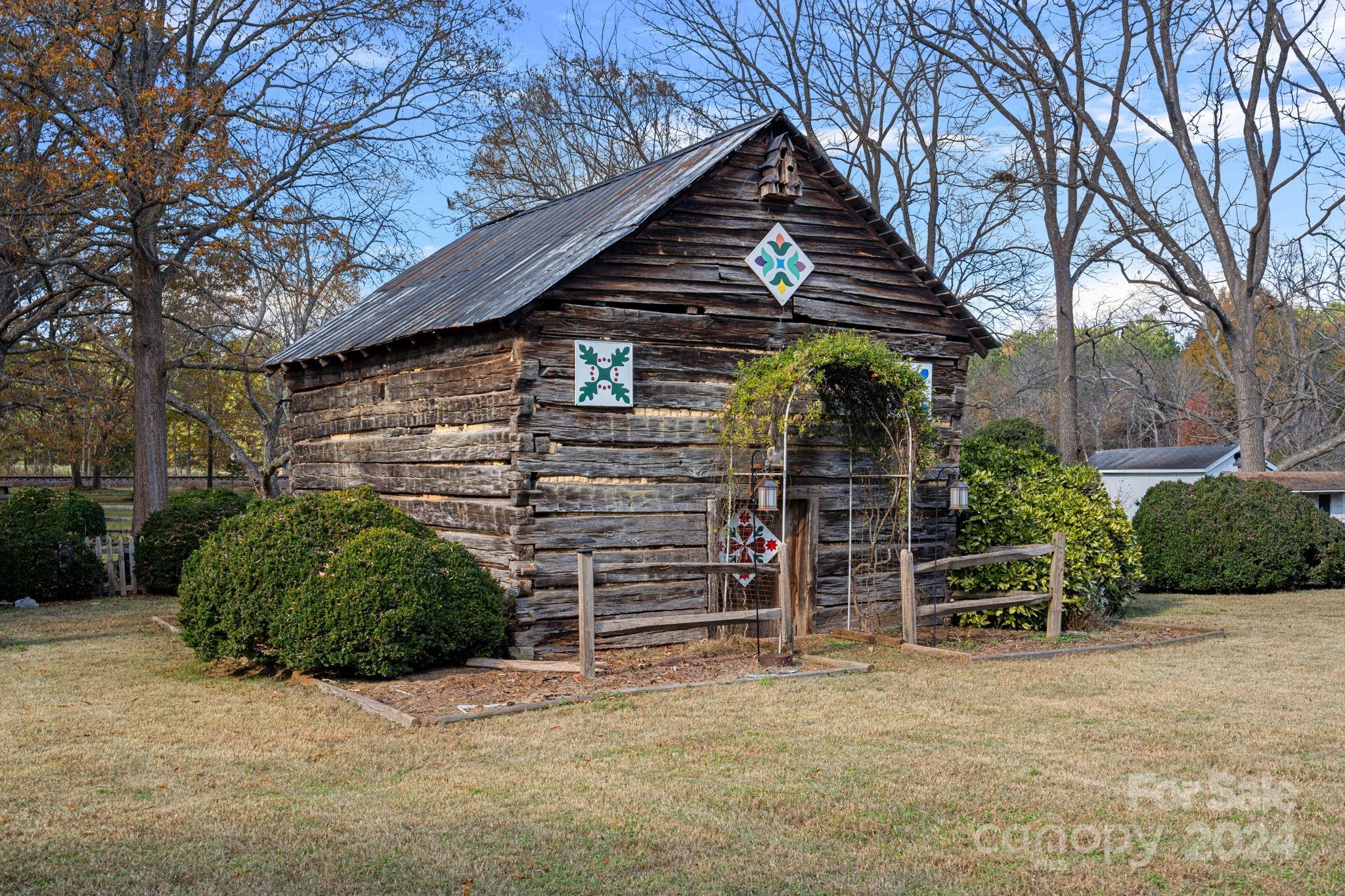 104 Leslie Loop Mooresville NC 28115