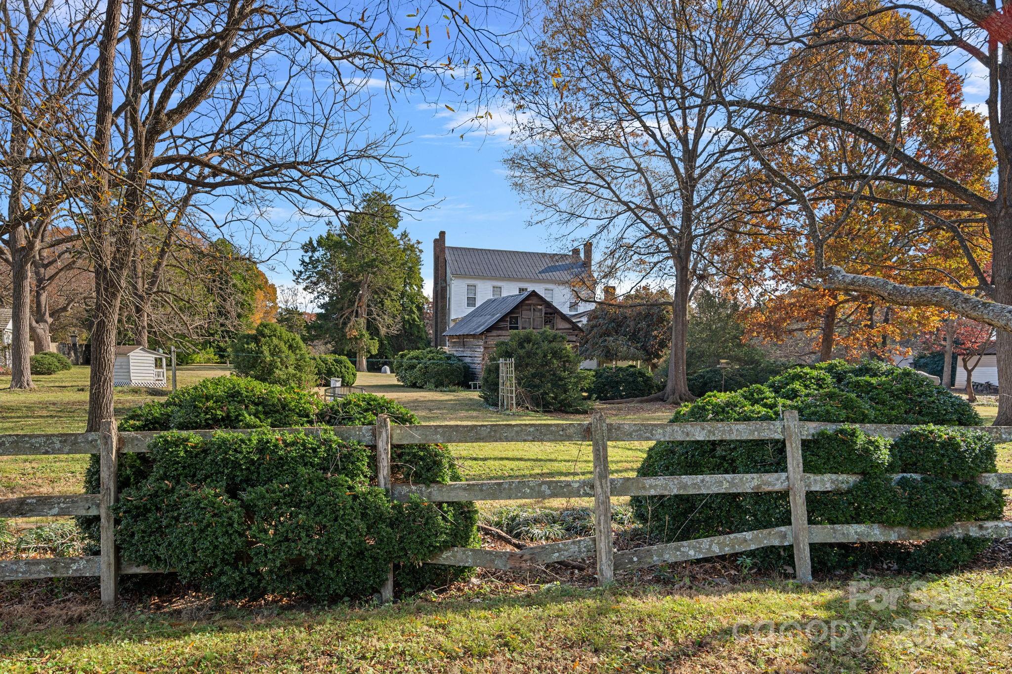104 Leslie Loop Mooresville NC 28115