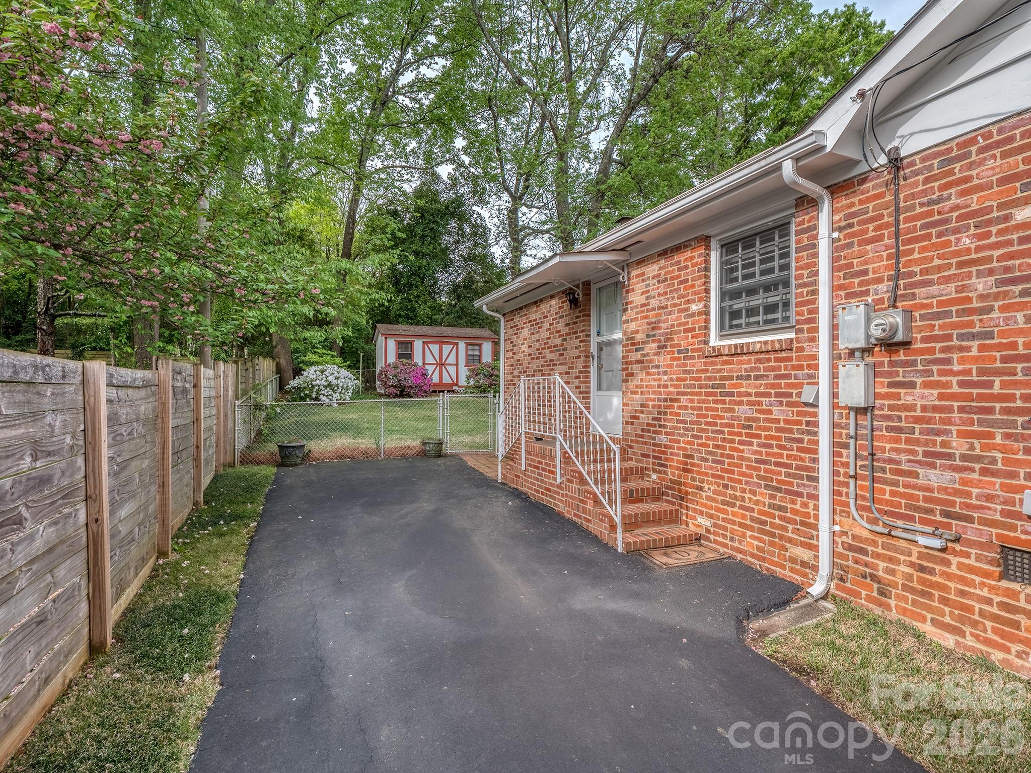 5344 Buena Vista Avenue Charlotte NC 28205