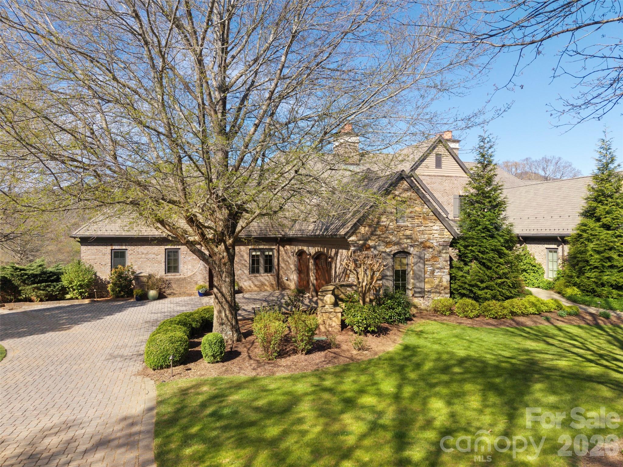 14 Golfside Court Arden NC 28704