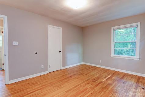 287 Beaverdam Road Asheville NC 28804