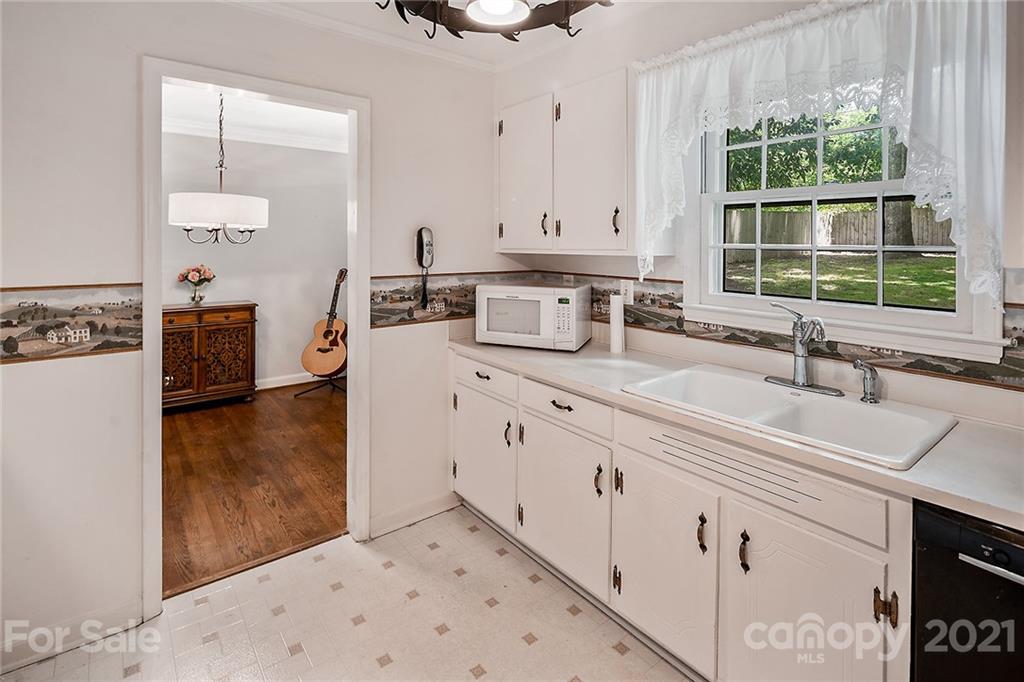 4727 Fairheath Road Charlotte NC 28210