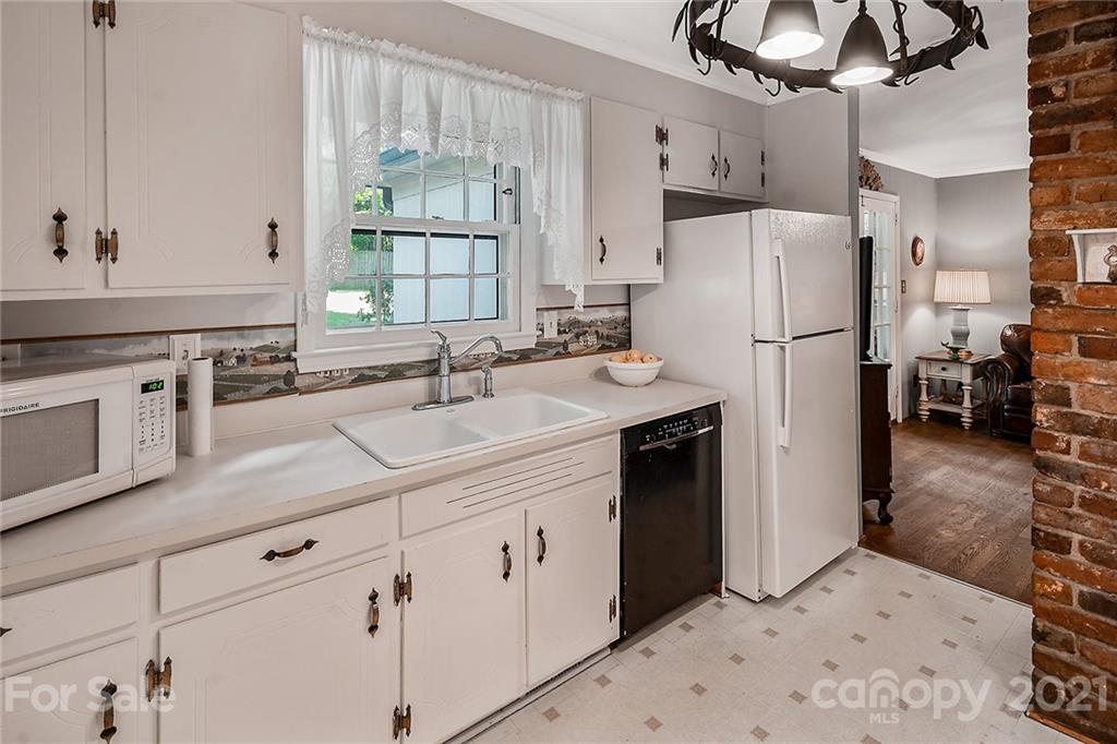 4727 Fairheath Road Charlotte NC 28210