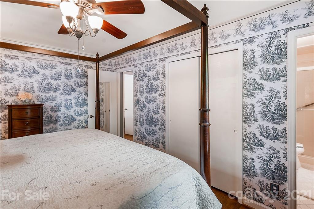 4727 Fairheath Road Charlotte NC 28210