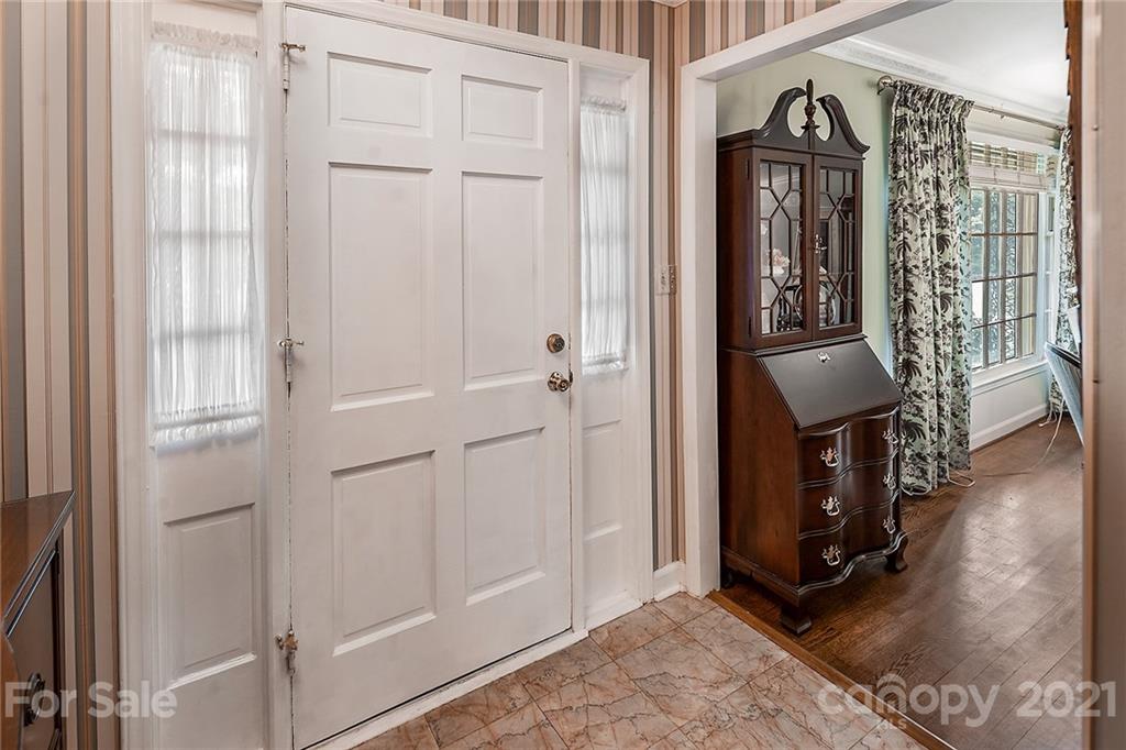 4727 Fairheath Road Charlotte NC 28210