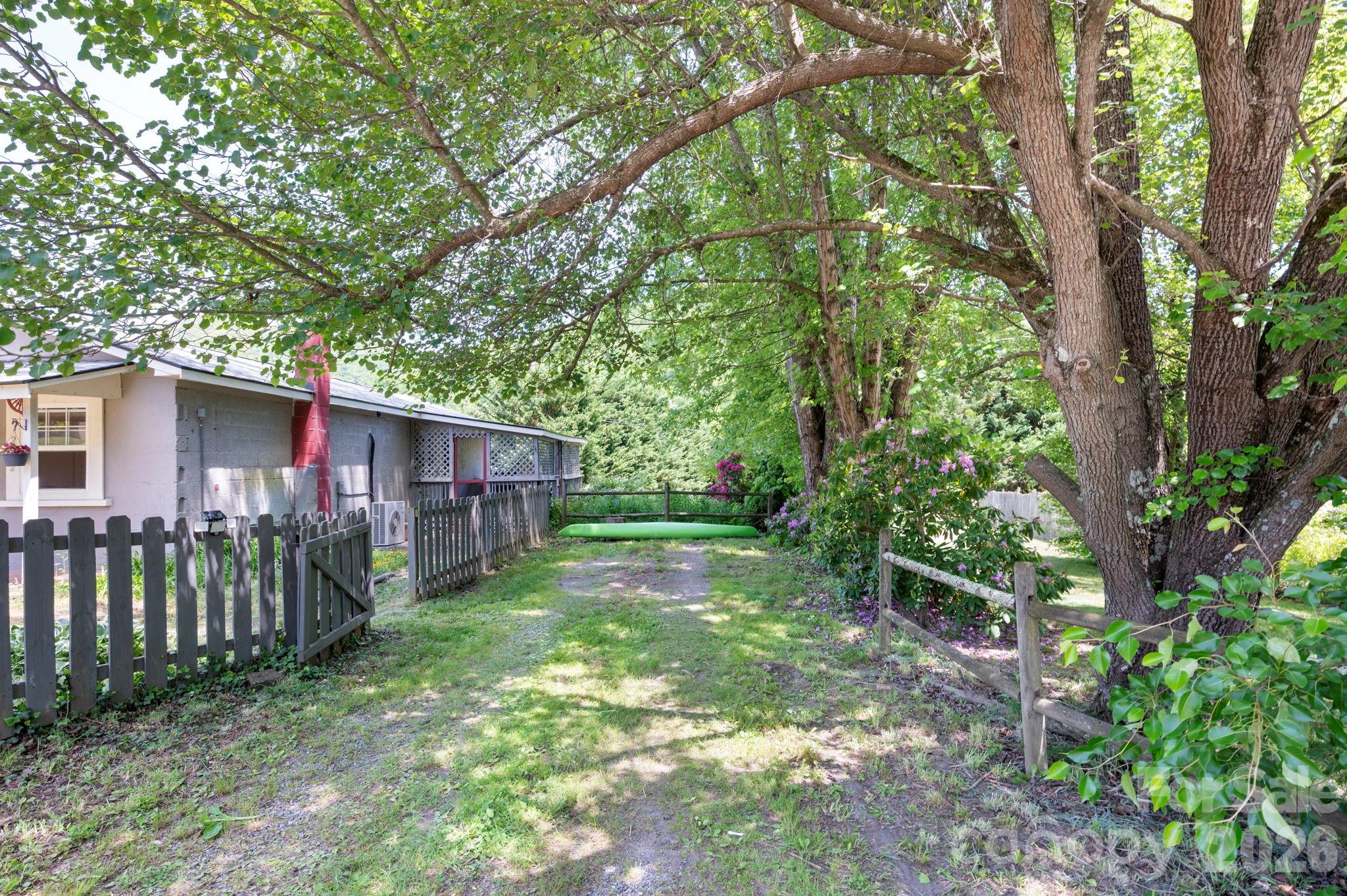 2802 Beaverdam Road Canton NC 28716