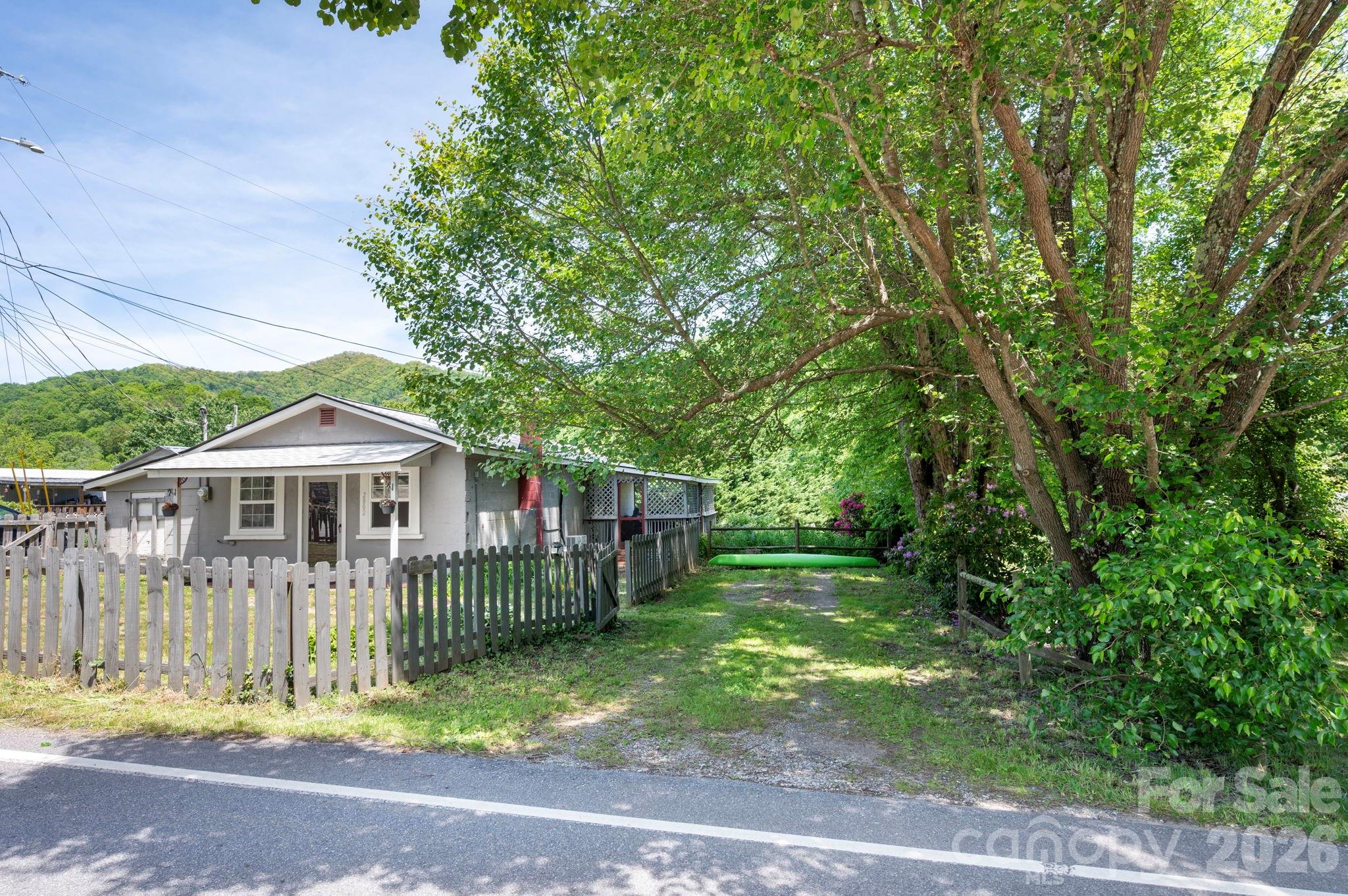 2802 Beaverdam Road Canton NC 28716