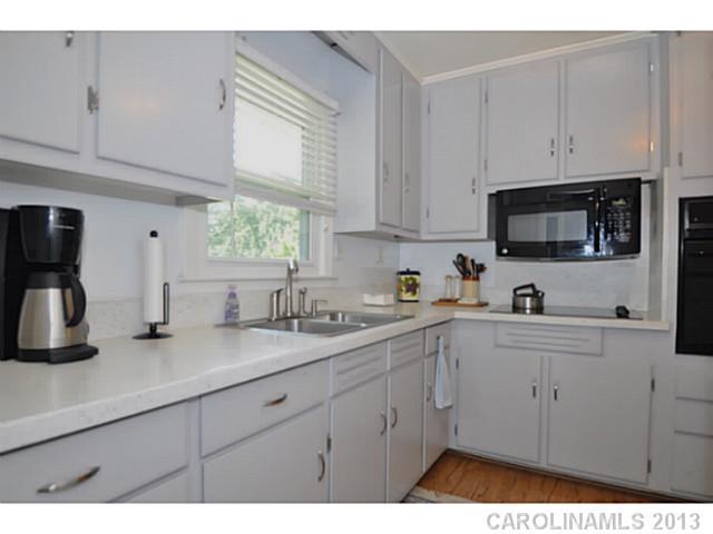 2627 Hilliard Drive Charlotte NC 28205