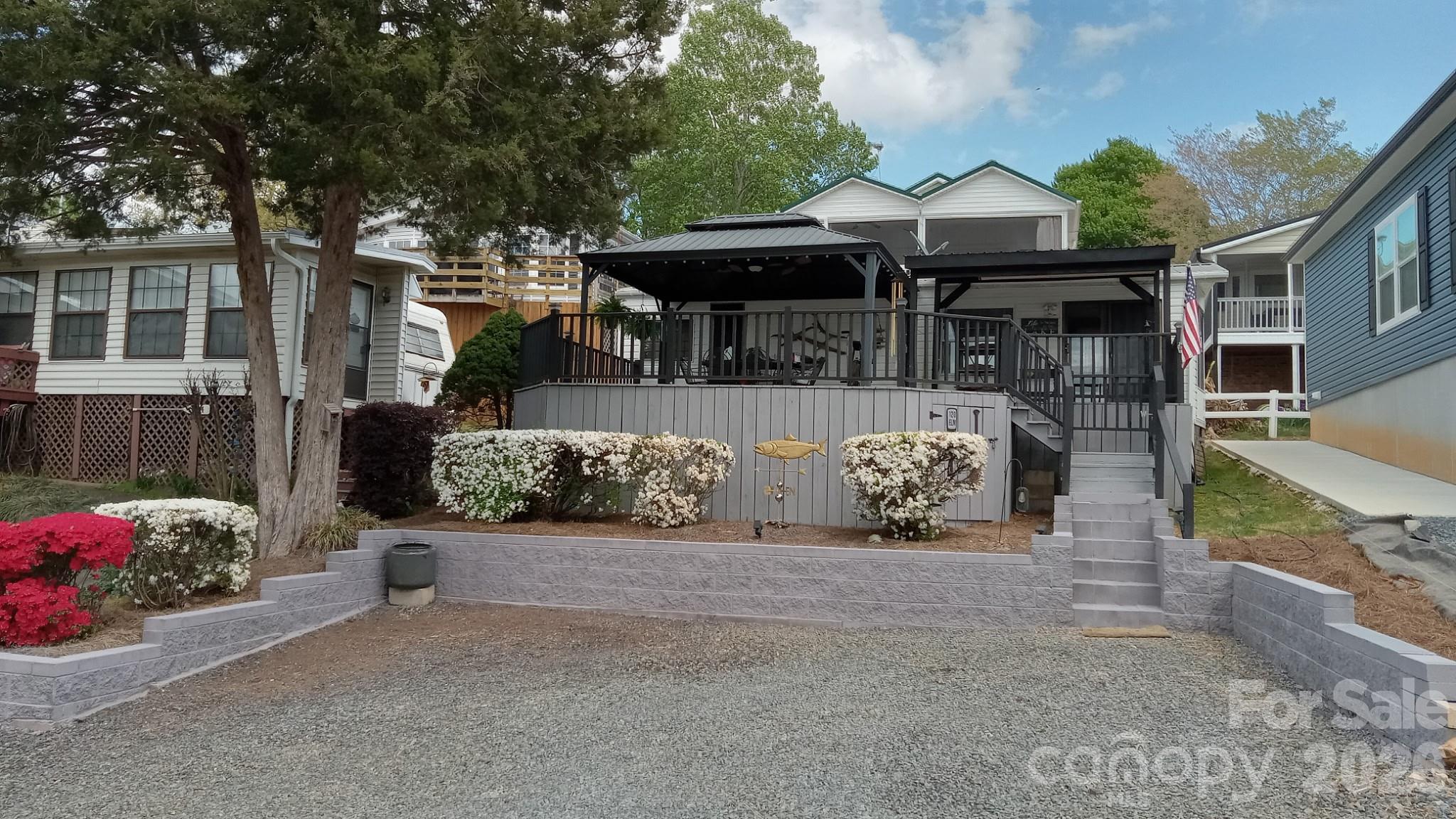 120 Elm Street New London NC 28127