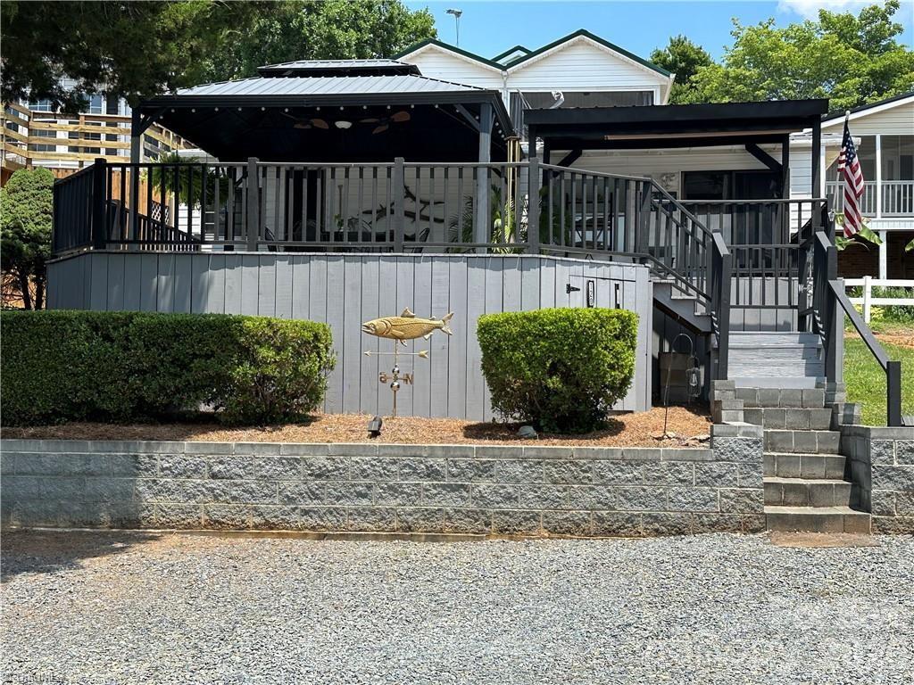 120 Elm Street New London NC 28127