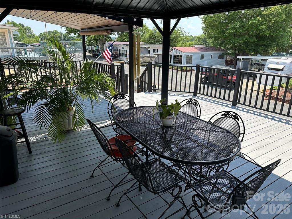 120 Elm Street New London NC 28127