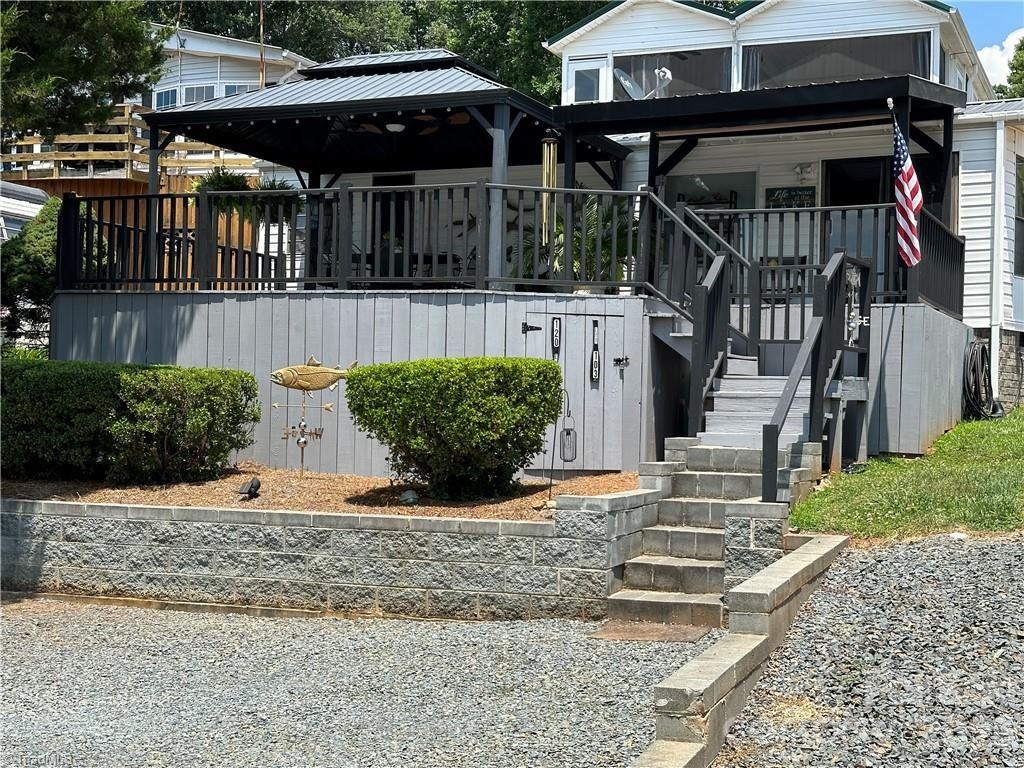 120 Elm Street New London NC 28127