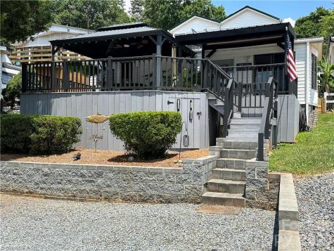 120 Elm Street New London NC 28127