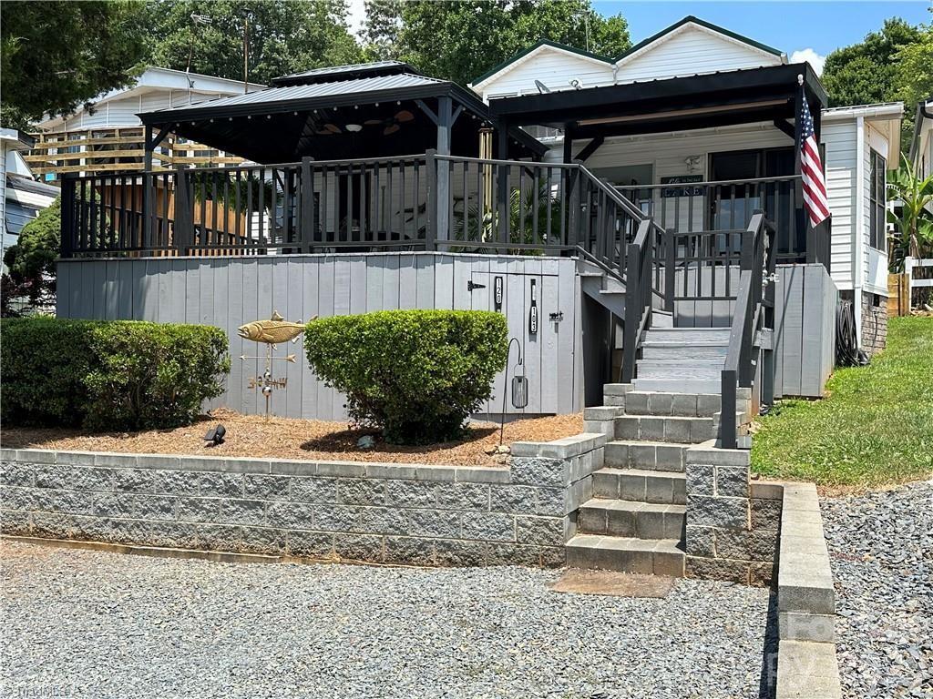 120 Elm Street New London NC 28127