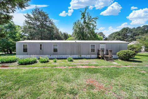 6067 Lake Wylie Road Lake Wylie SC 29710
