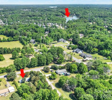 6067 Lake Wylie Road Lake Wylie SC 29710