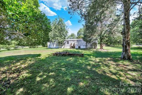 6067 Lake Wylie Road Lake Wylie SC 29710